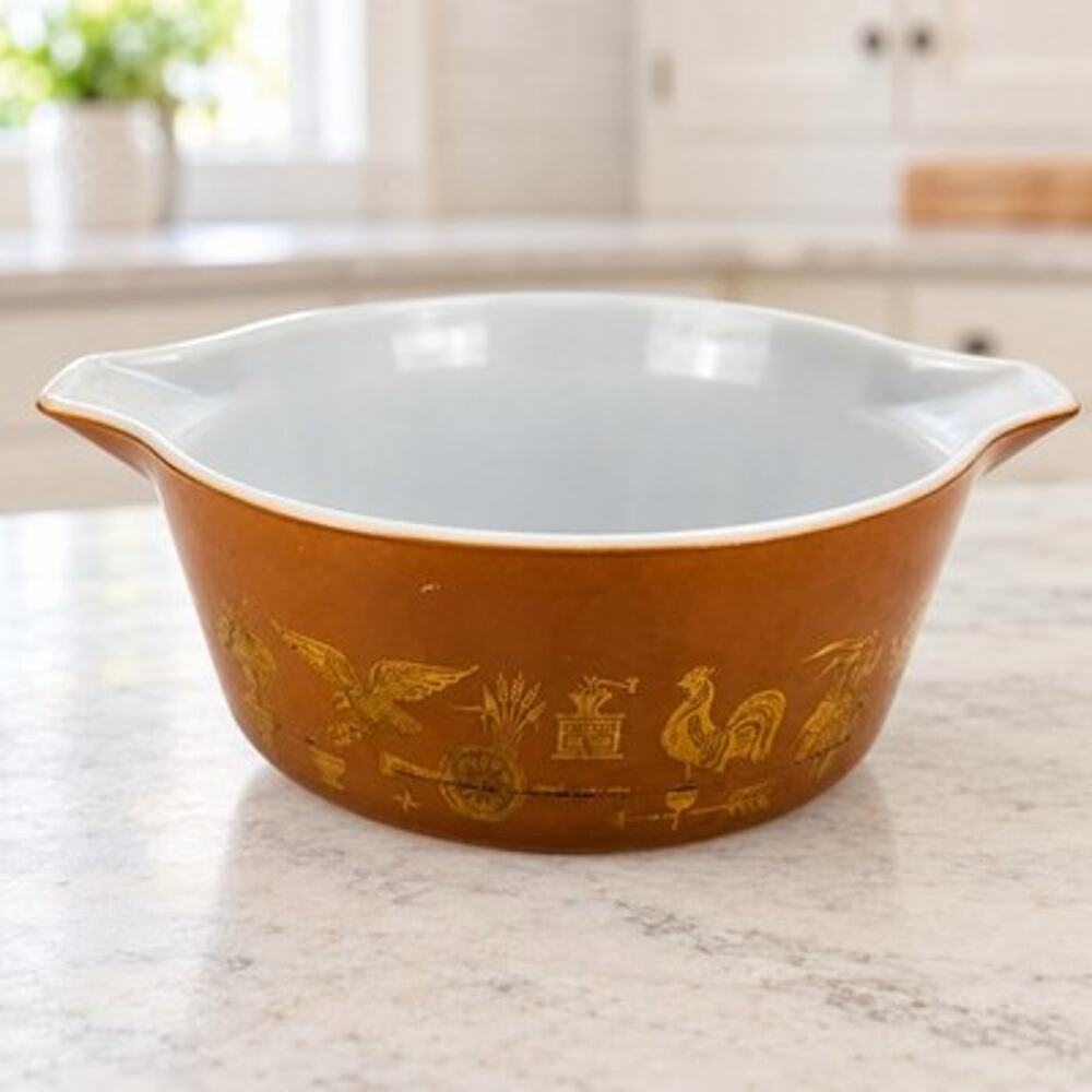 Vintage Pyrex Early American 475-B 2.5 Qt Brown Gold Casserole Dish No Lid